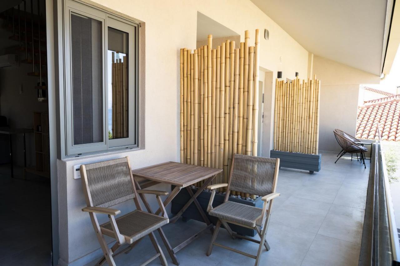 Theros Suites Dhiminio Buitenkant foto