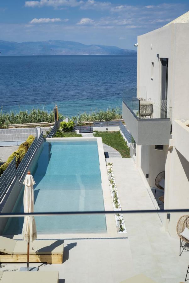 Theros Suites Dhiminio Buitenkant foto