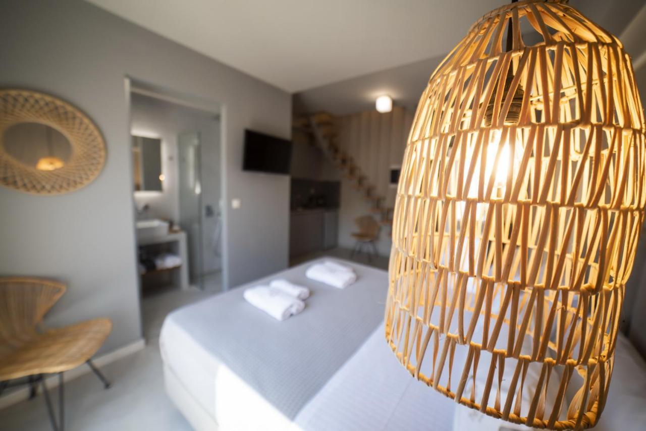 Theros Suites Dhiminio Buitenkant foto